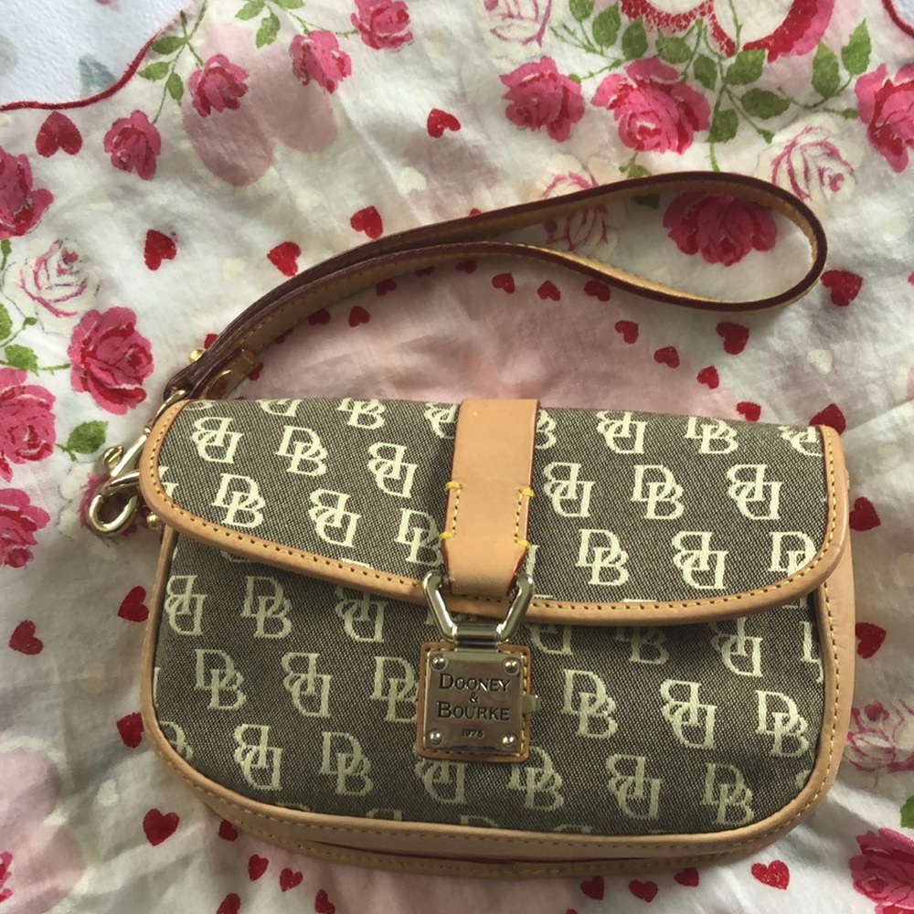 Dooney & Bourke Wristlet